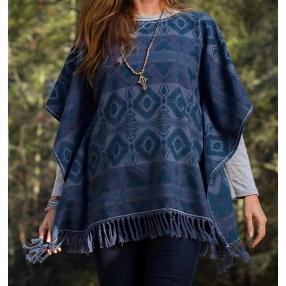 Ryan Michael Blue Woven Blanket Poncho Women's S/M Fringe Boho Ranch Cabin